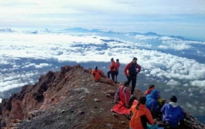 Wisata Gunung Kerinci Ketinggian Puncak 3.805 mdpl